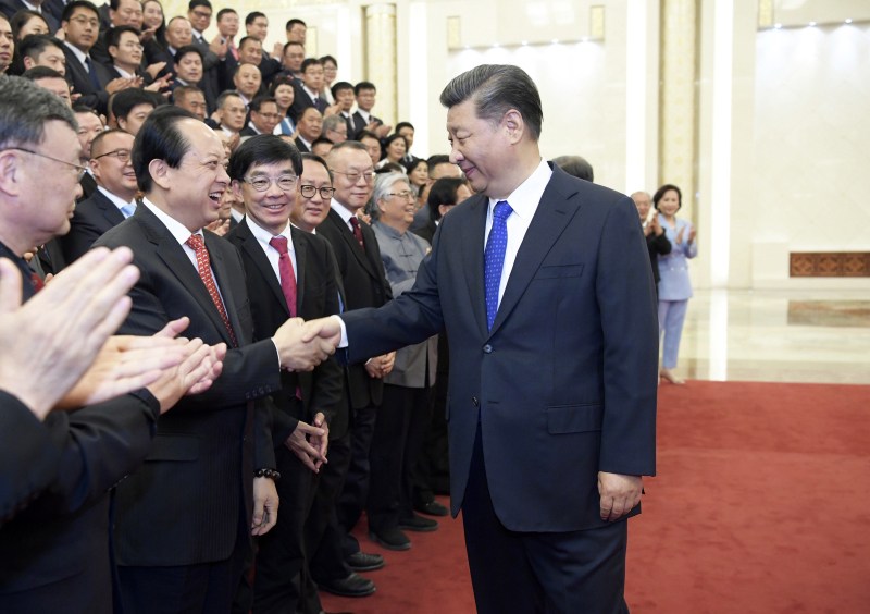 2019年5月28日，習(xí)近平主席在人民大會(huì)堂親切接見舒心先生